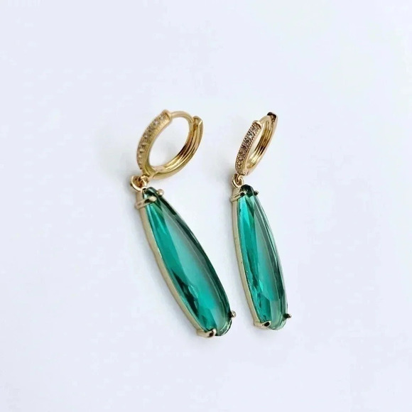 LONG tear Drop Earrings 18K Gold Plated - Picture 2 of 3